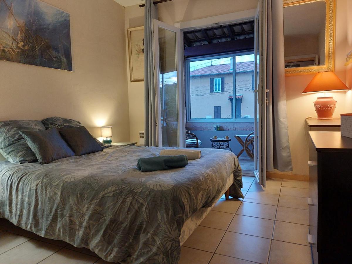Home Tranquille Dans La Cite Du Mimosa - 2 Etoiles - Axelle Loc'Appart 망들리유 라 나플 외부 사진