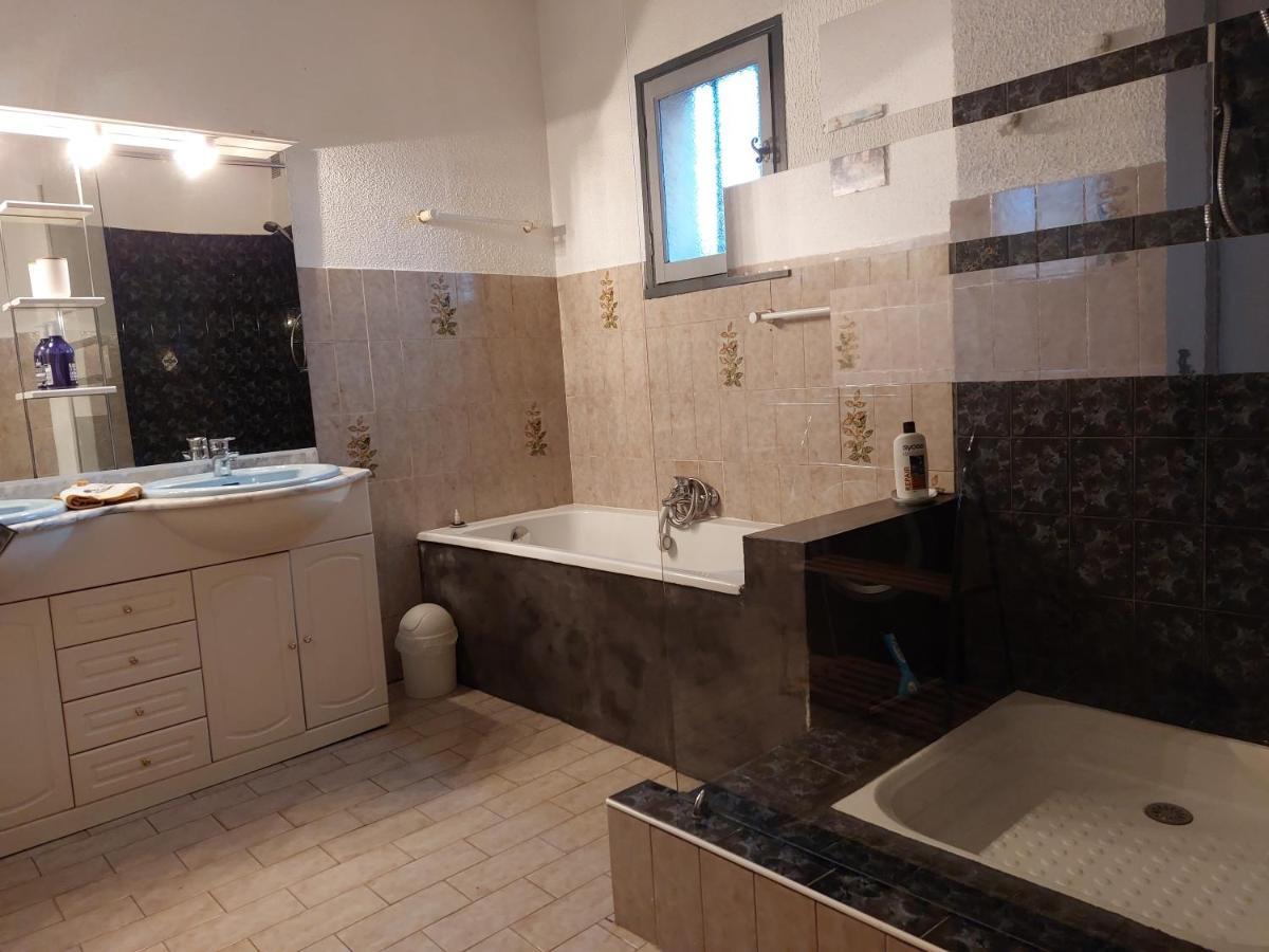 Home Tranquille Dans La Cite Du Mimosa - 2 Etoiles - Axelle Loc'Appart 망들리유 라 나플 외부 사진