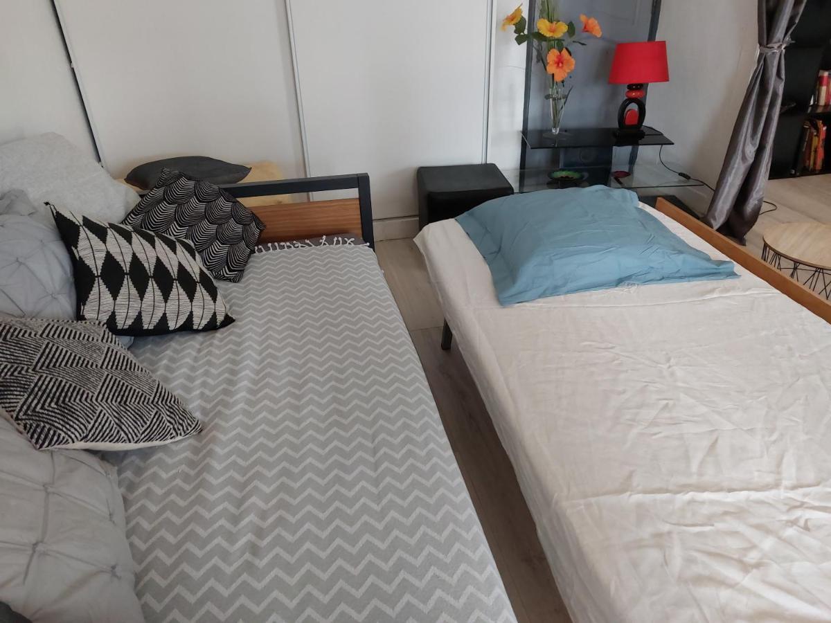 Home Tranquille Dans La Cite Du Mimosa - 2 Etoiles - Axelle Loc'Appart 망들리유 라 나플 외부 사진